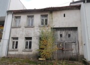 abrissreifes Einfamilienhaus mit Scheune und Anbau