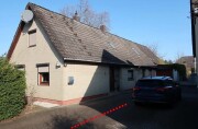 Zweifamilienhaus mit Garage