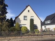 Uetze: Zweifamilienhaus in ruhiger Lage