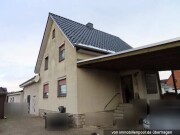 Zweifamilienhaus mit Garage und Carport