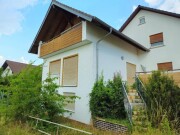 Zweifamilienhaus mit Nebengebäude