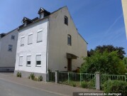 Wohnhaus mit Anbau