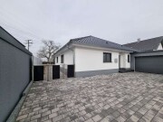 Einfamilienhaus mit Doppelgarage