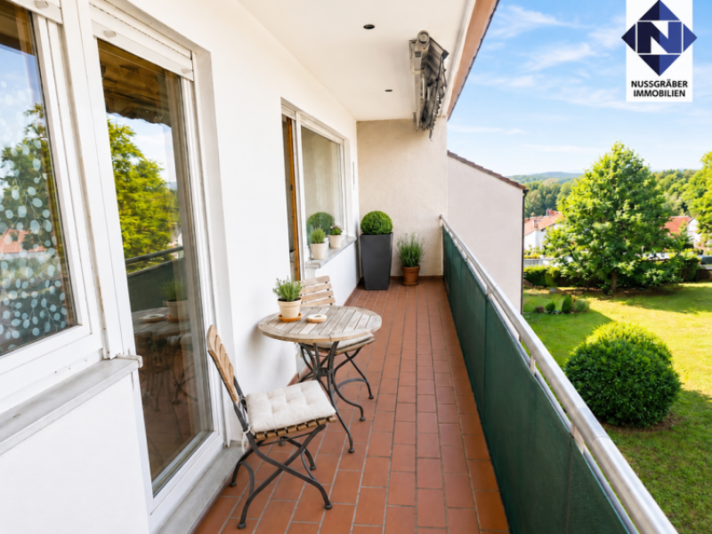 Wohnen mit Weitblick – gepflegte 3,5-Zimmer-Wohnung mit zwei Balkone…