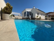 Freistehende Villa mit separatem Gästehaus und privatem Pool in Lo P…