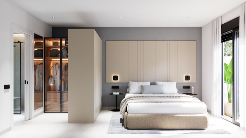 (17) MASTER BEDROOM