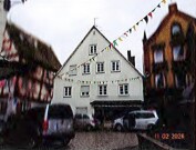 Zweifamilienhaus mit integriertem Ladengeschäft