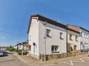 Reihenendhaus mit ca. 108 m² Wohnfläche – zuletzt 2010 modernisiert – in Toplage von Saarlouis!