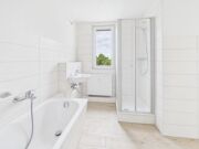Erstbezug: 2-Zimmer mit großem Bad mit Wanne + Dusche nähe Zeisigwal…