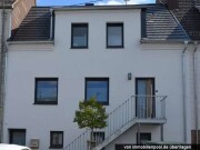 Einfamilienhaus mit Außenstellplätzen