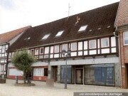 Wohn- und Geschäftshaus mit Hinterhaus und Garage