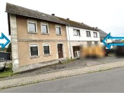 Wohnhaus mit Garage
