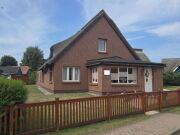 Exklusives Anwesen mit Sauna-Haus, eine Garage, 3 Carports & Solar, …