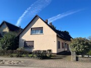 Einfamilienhaus mit Garage