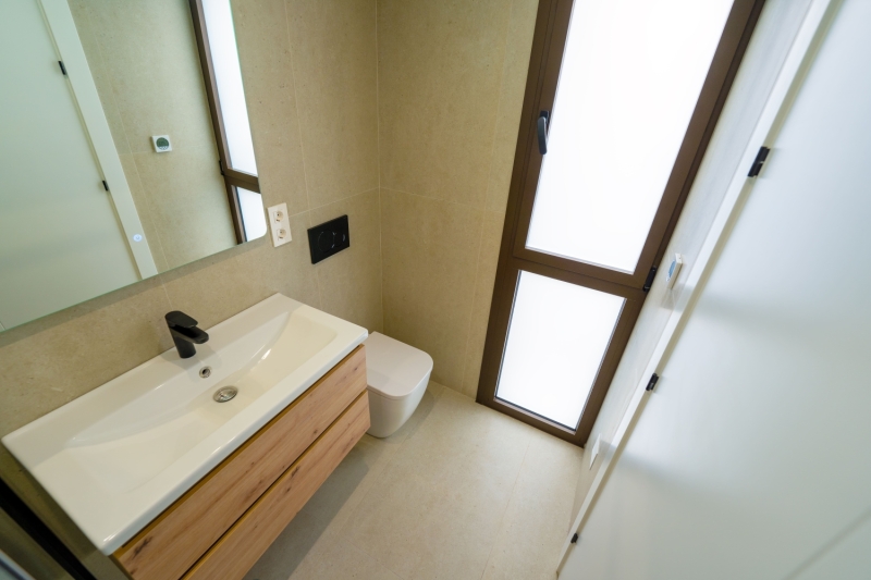 10 INTERIOR