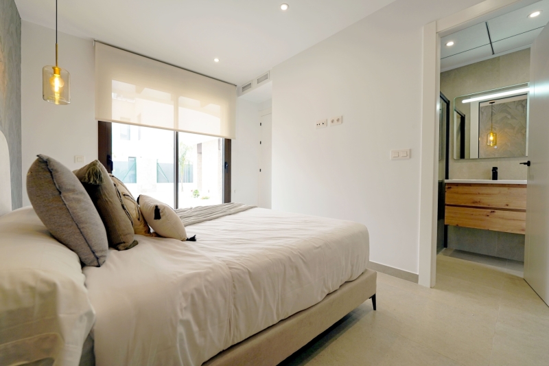 12 INTERIOR