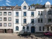 Historischer Altbau mit Stuckfassade, großzügigem Garten und außerge…