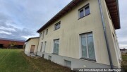 Wohnhaus mit Doppelgarage