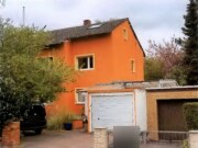 Doppelhaushälfte mit Garage