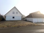 Einfamilienhaus mit Doppelgarage