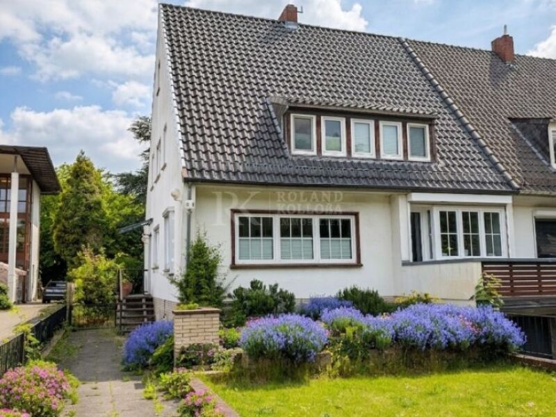 Viel Platz und großes Grundstück: 5-Zimmer-Doppelhaushälfte in ruhig…