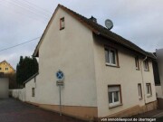 Einfamilienhaus mit Nebengebäude