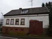 Einfamilienhaus mit Wirtschaftsgebäude