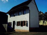 Einfamilienhaus mit Scheune