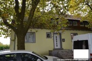 Einfamilienhaus mit Vorgarten