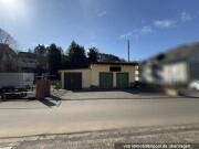 Grundstück mit Doppelgarage, Anbau und Nebengebäude