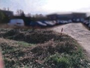 unbebautes Sondergebiets-Grundstück als PKW-Abstellfläche