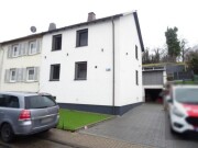 Doppelhaushälfte mit Garage