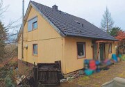 Einfamilienhaus mit Garage