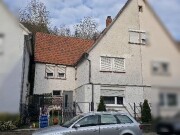 Doppelhaushälfte mit Scheune