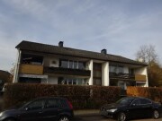 Mehrfamilienhaus mit Garagen
