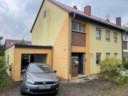 Zweifamilienhaus mit Miteigentumsanteil an Weg