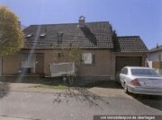 Einfamilienhaus mit Garage