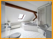 Schöne 3 Raum-Dachgeschoss Whg. mit Eckbadewanne