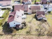 Baugrundstück mit Altbestand am Feldrand in Hohenthann!