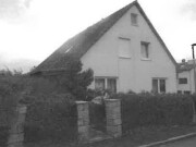 Einfamilienhaus mit Garage