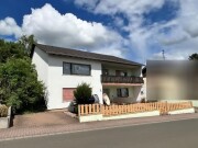 Einfamilienhaus mit Garage
