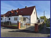 DHH mit schönenm Grundstück teilsaniert