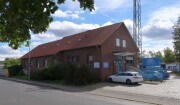 Verwaltungsgebäude mit Lager- und Freiflächen