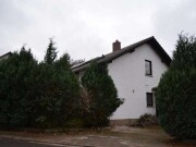 Zwangsversteigerung Zweifamilienhaus mit Garage und Carport