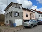 Einfamilienhaus mit Anbau und Garage